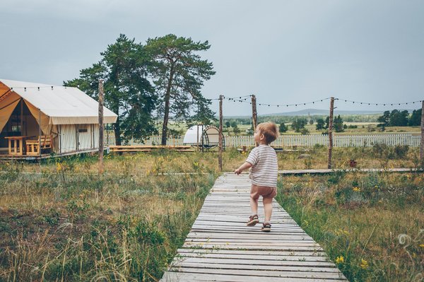 Comment vivre une expérience de glamping de luxe à un prix accessible ?